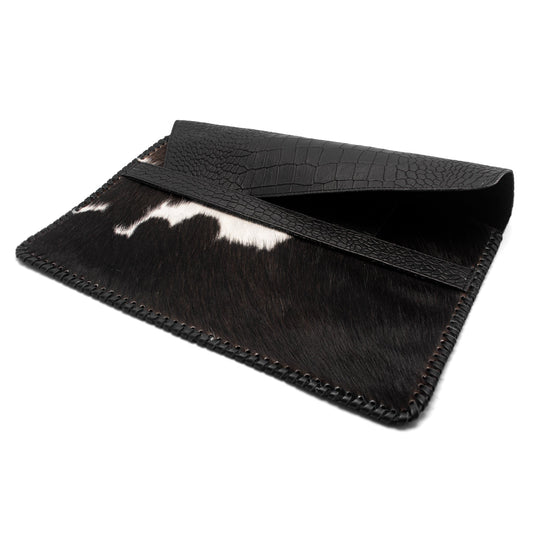 Luxe Hide Sleeve – Premium Cowhide Leather MacBook & iPad Case