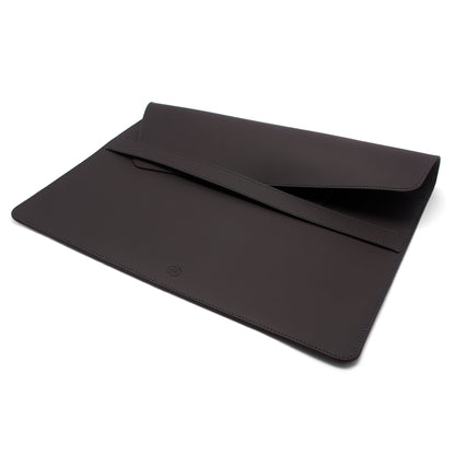 Classic Elegance Leather Sleeve – Premium Cow Leather Laptop & Tablet Case